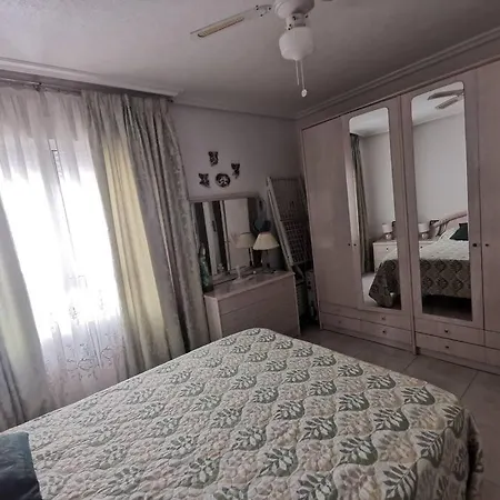 Grande Piso Con Vistas Al Mar アパート トレビエハ